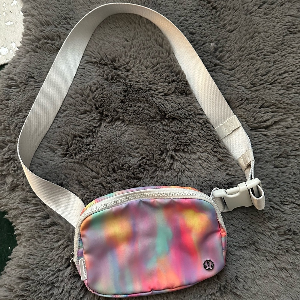 NWOT Lululemon Everywhere Belt Bag 1L in Rainbow Watercolor
